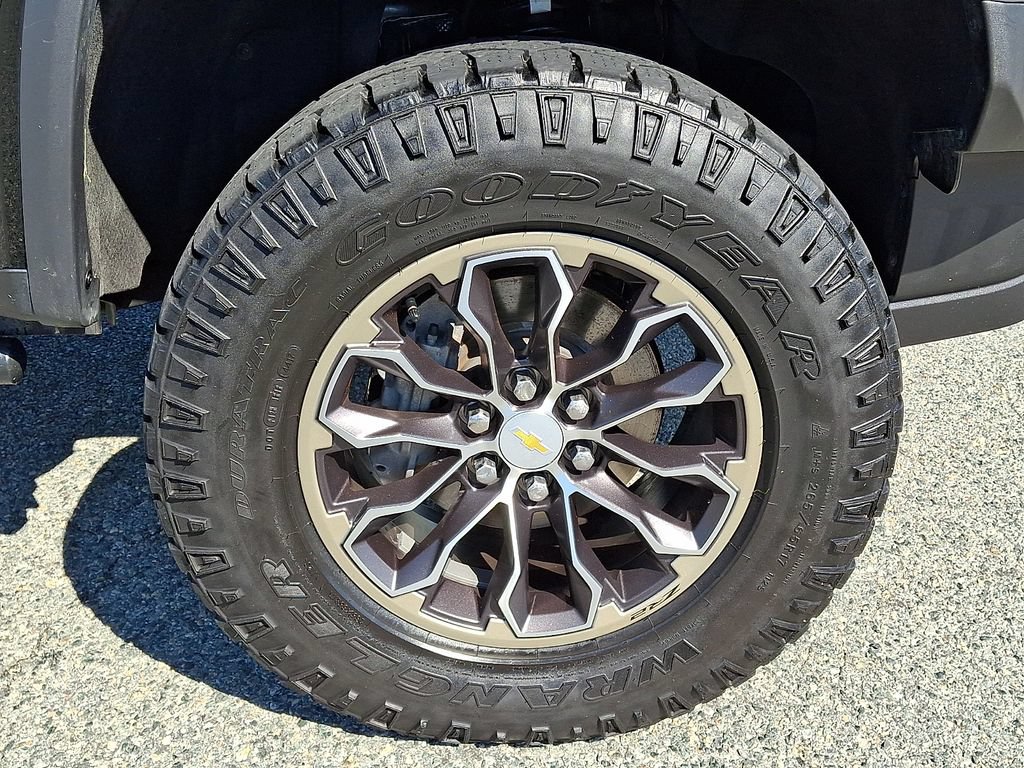 Used 2018 Chevrolet Colorado ZR2 w/ LPO, Premium Interior Package AWD/4WD image 8