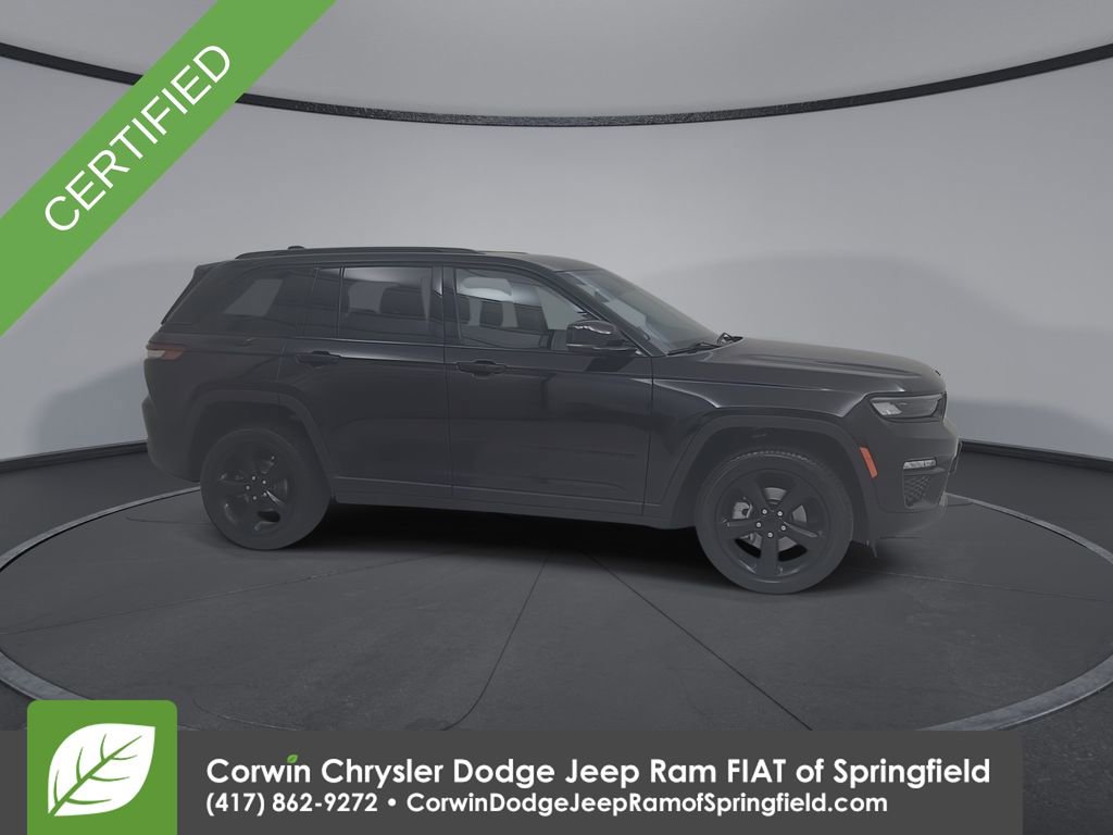 Certified 2023 Jeep Grand Cherokee Limited w/ Black Appearance Package image 3