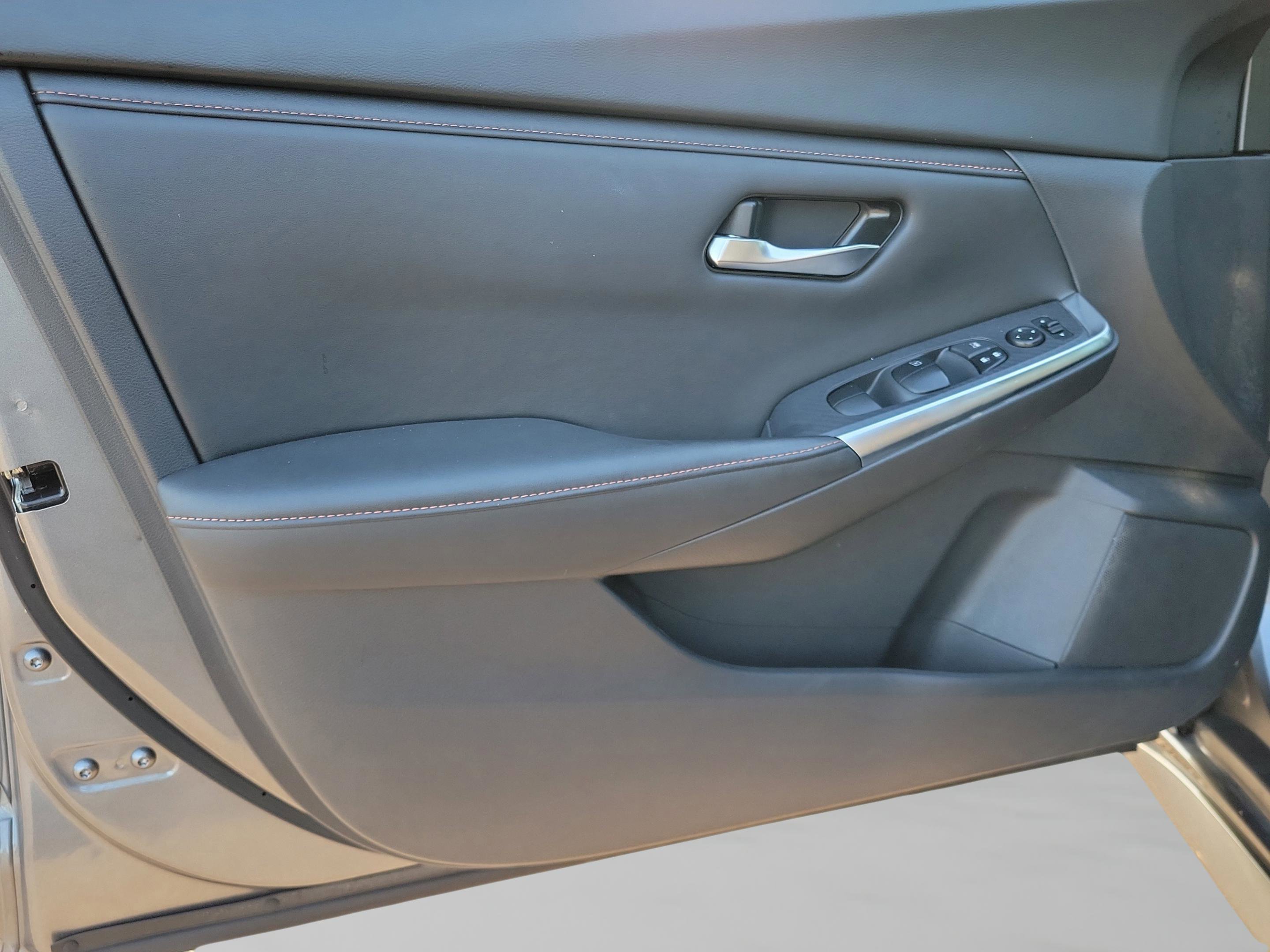 Certified 2023 Nissan Sentra SR image 19