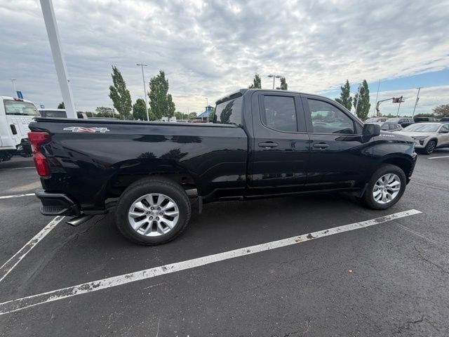 Used 2019 Chevrolet Silverado 1500 Custom w/ Custom Convenience Package AWD/4WD image 7