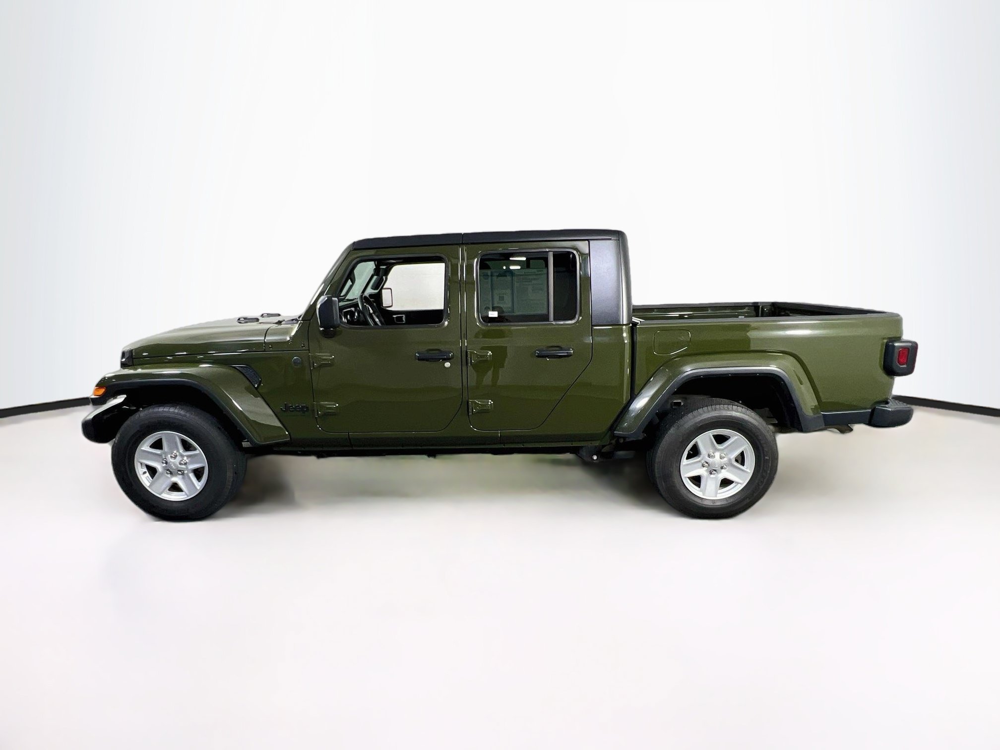 Used 2023 Jeep Gladiator Sport AWD/4WD image 8
