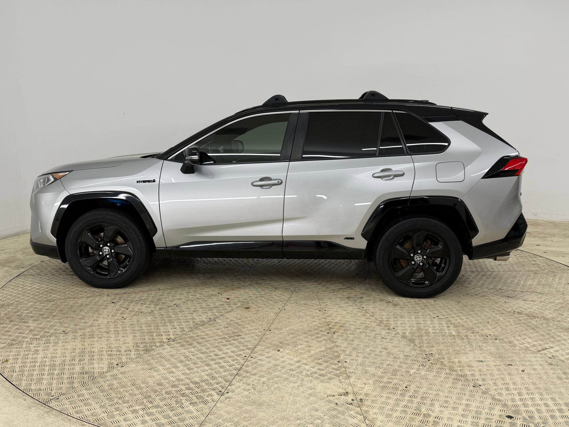 Used 2019 Toyota RAV4 XSE w/ Carpet Mat Package image 2