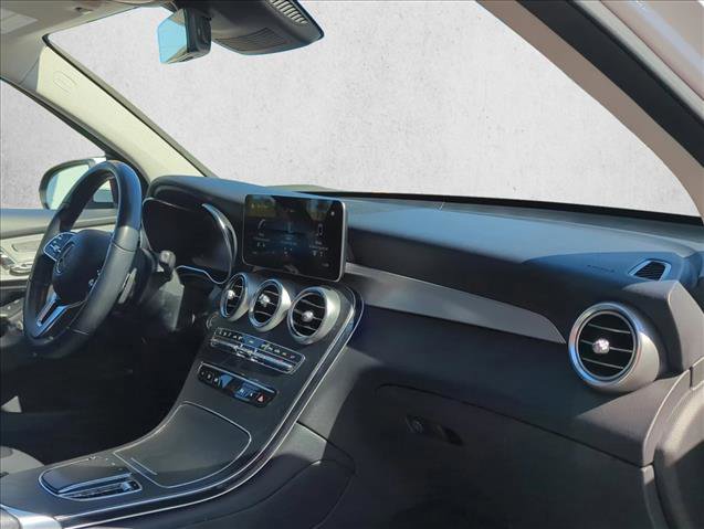 Used 2022 Mercedes-Benz GLC 300 4MATIC w/ Premium Package Lite image 27