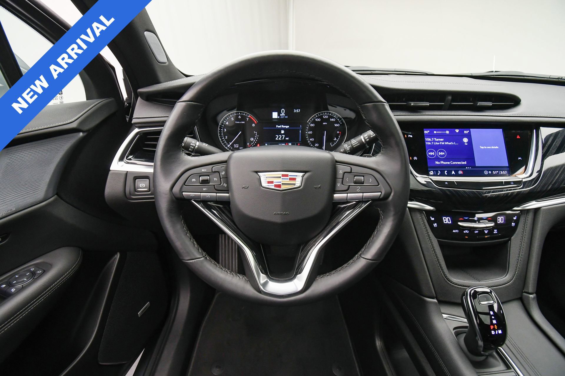 Used 2025 Cadillac XT6 Premium Luxury image 16