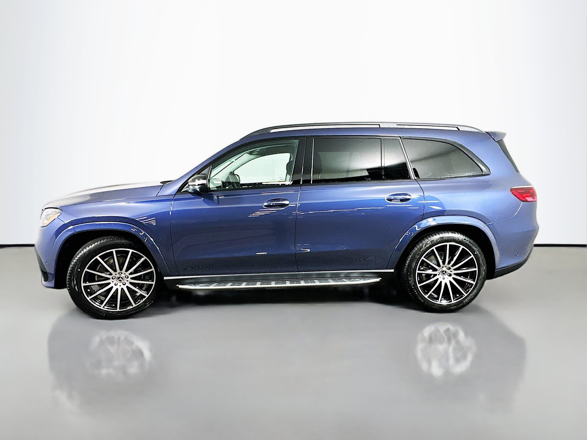 New 2026 Mercedes-Benz GLS 450 4MATIC image 4