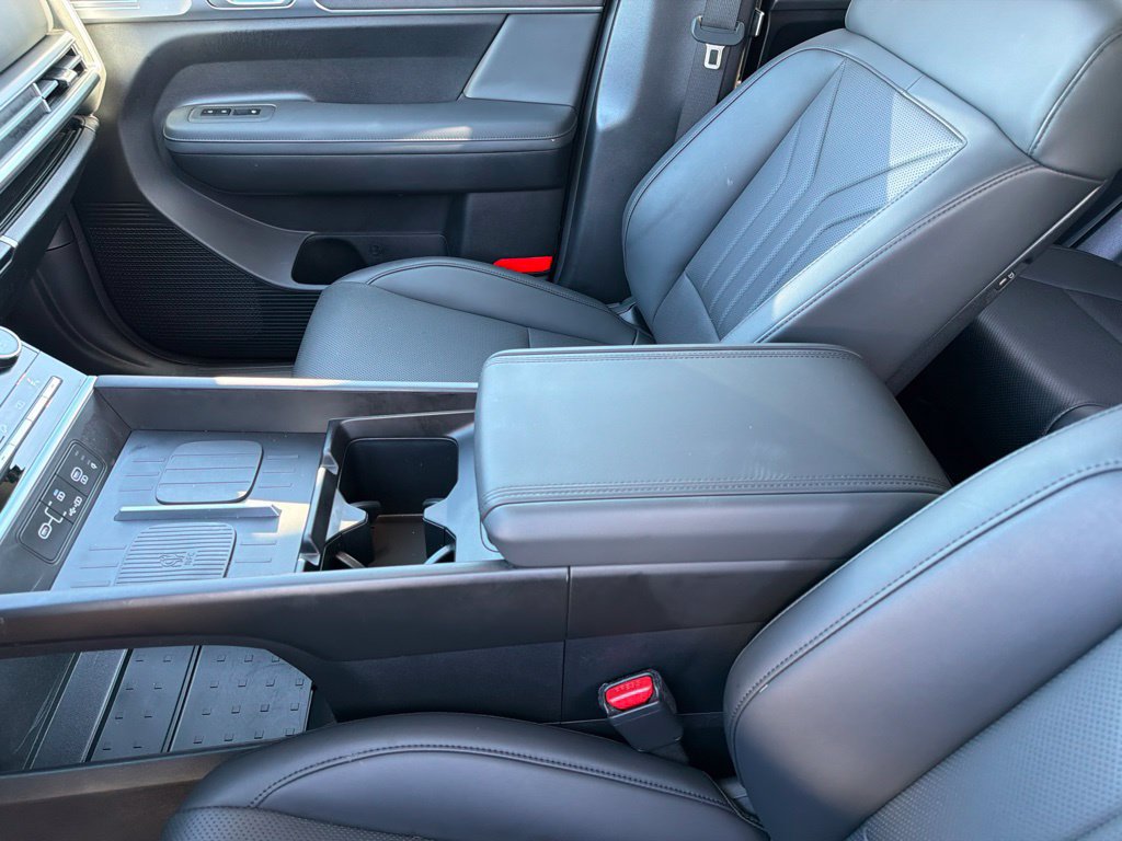 Used 2026 Hyundai Santa Fe SEL AWD/4WD image 13