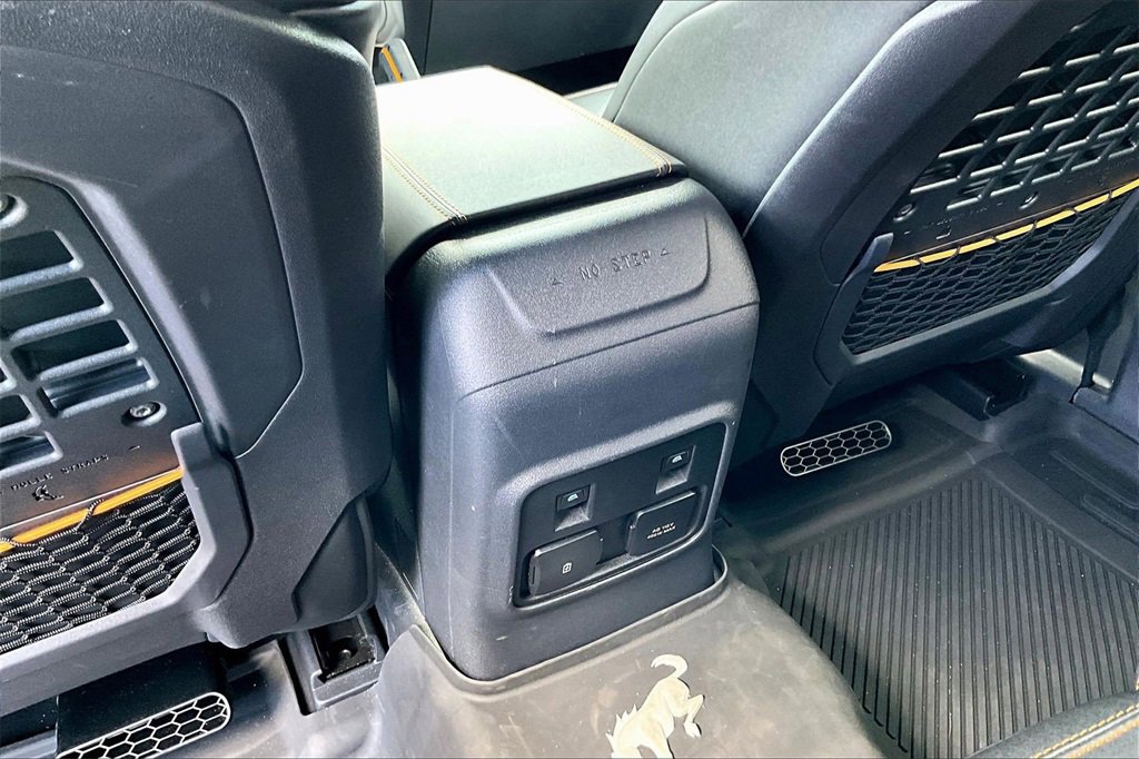 Used 2024 Ford Bronco Badlands image 25