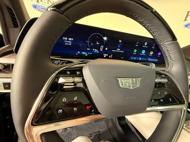 Used 2026 Cadillac Vistiq Sport AWD/4WD image 18