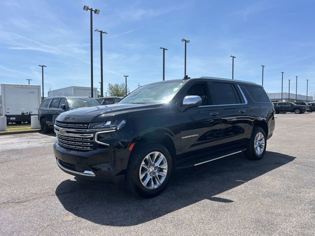 Used 2024 Chevrolet Suburban Premier image 7