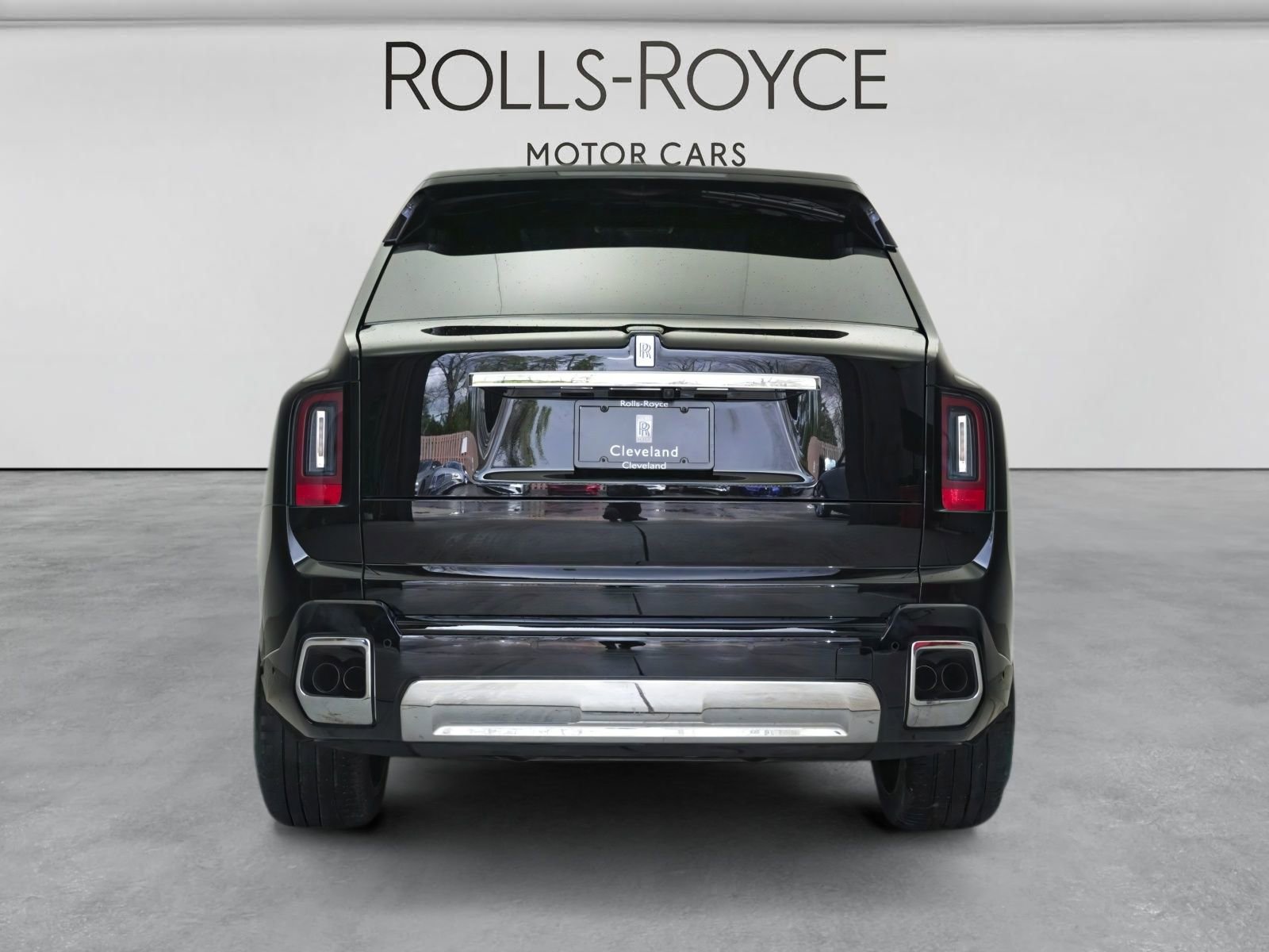 Certified 2025 Rolls-Royce Cullinan AWD/4WD image 47