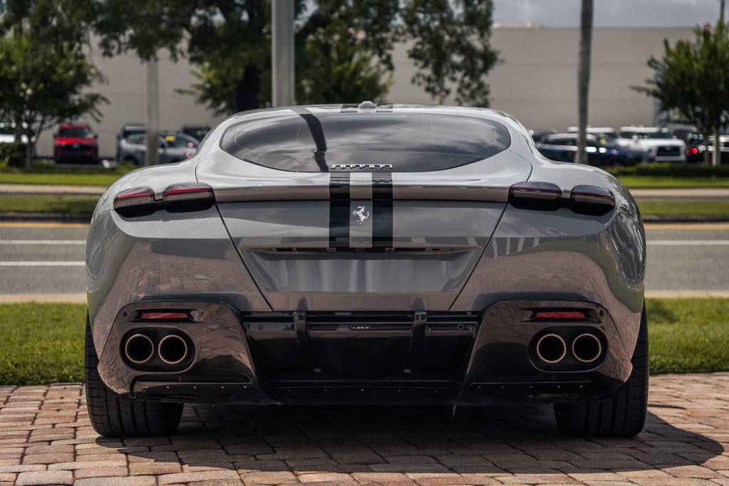 Used 2022 Ferrari Roma RWD image 5