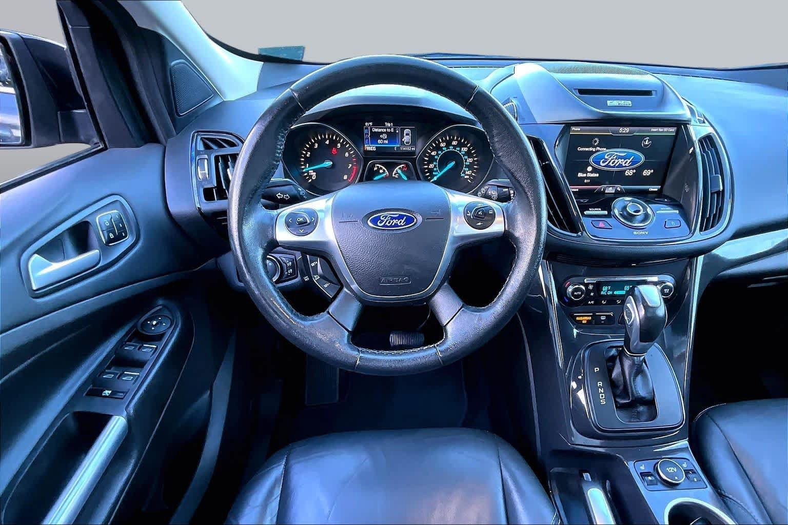 Used 2015 Ford Escape Titanium w/ Equipment Group 301A AWD/4WD image 6