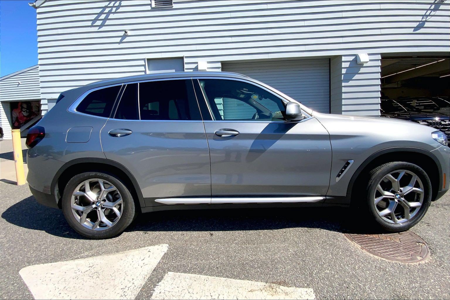 Used 2023 BMW X3 xDrive30i w/ Premium Package AWD/4WD image 8