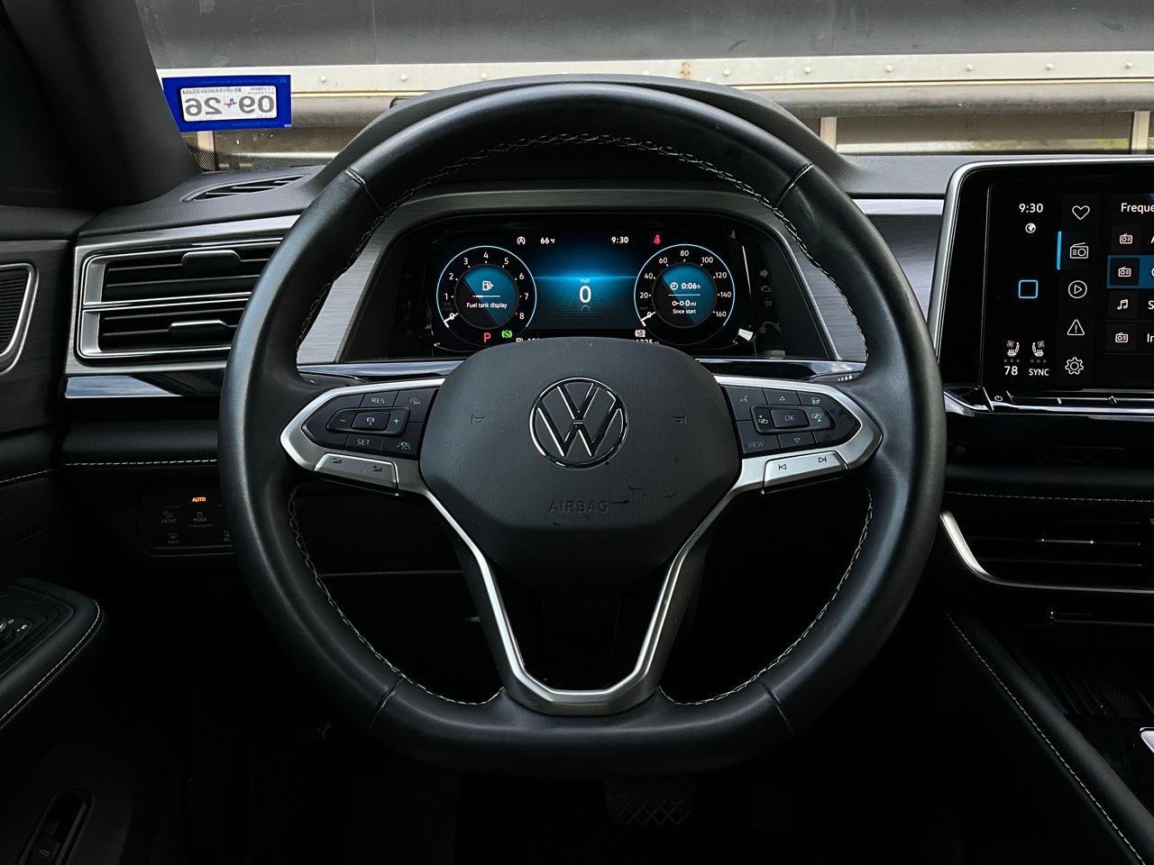 Used 2025 Volkswagen Atlas Cross Sport SE FWD image 35