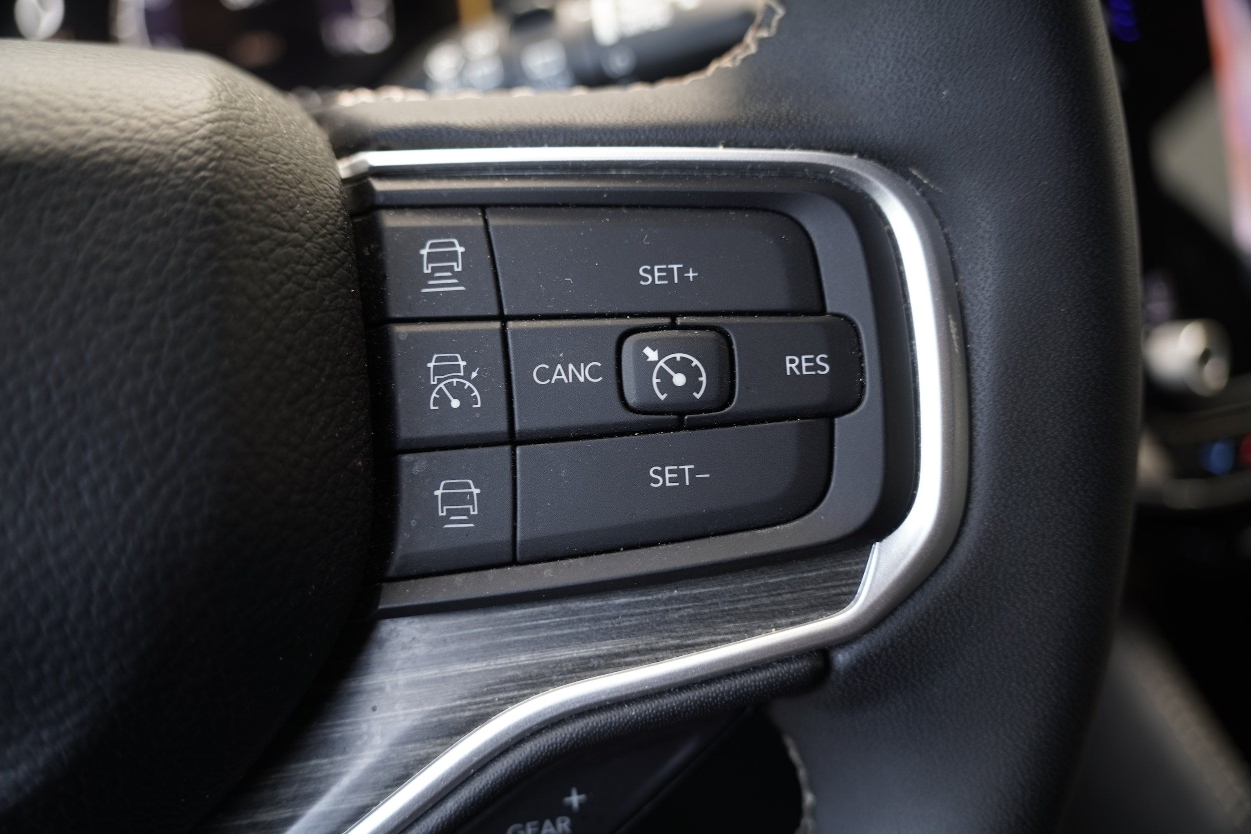 Used 2024 Jeep Wagoneer L Series II w/ Flexible Seating Group RWD image 18