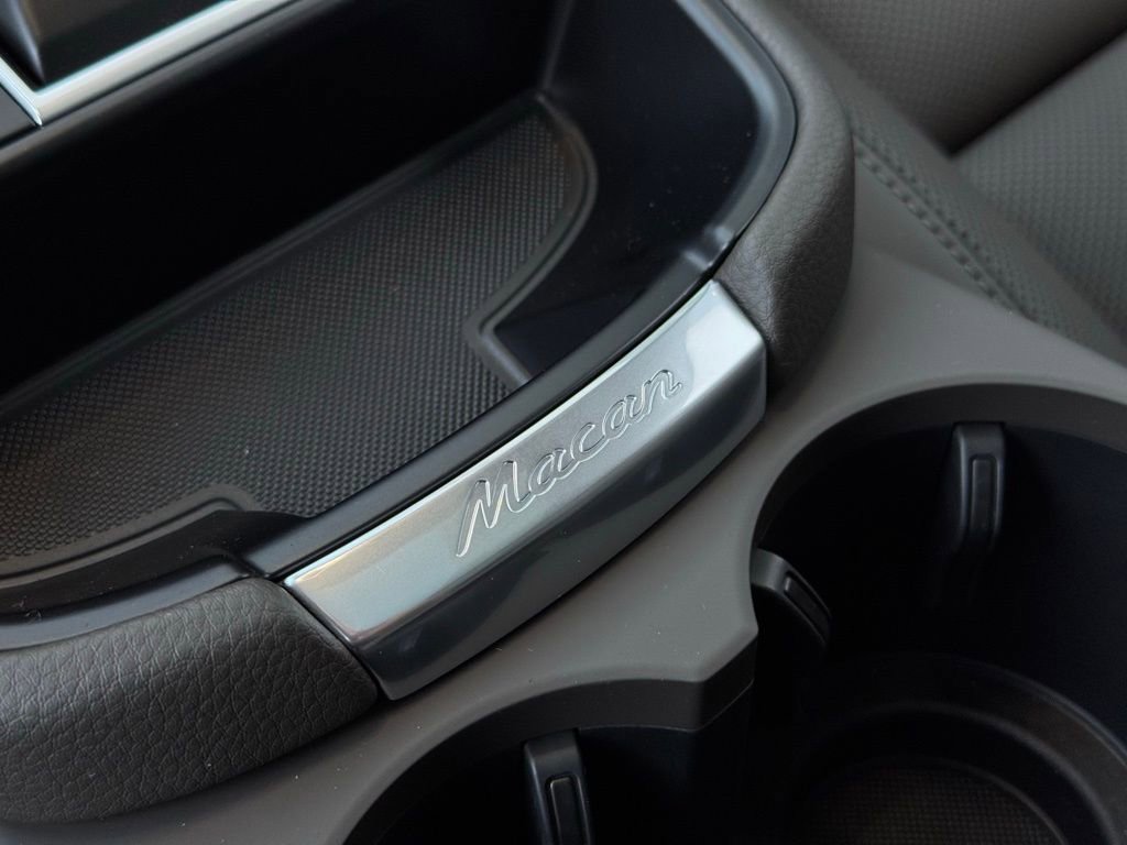 New 2026 Porsche Macan image 46