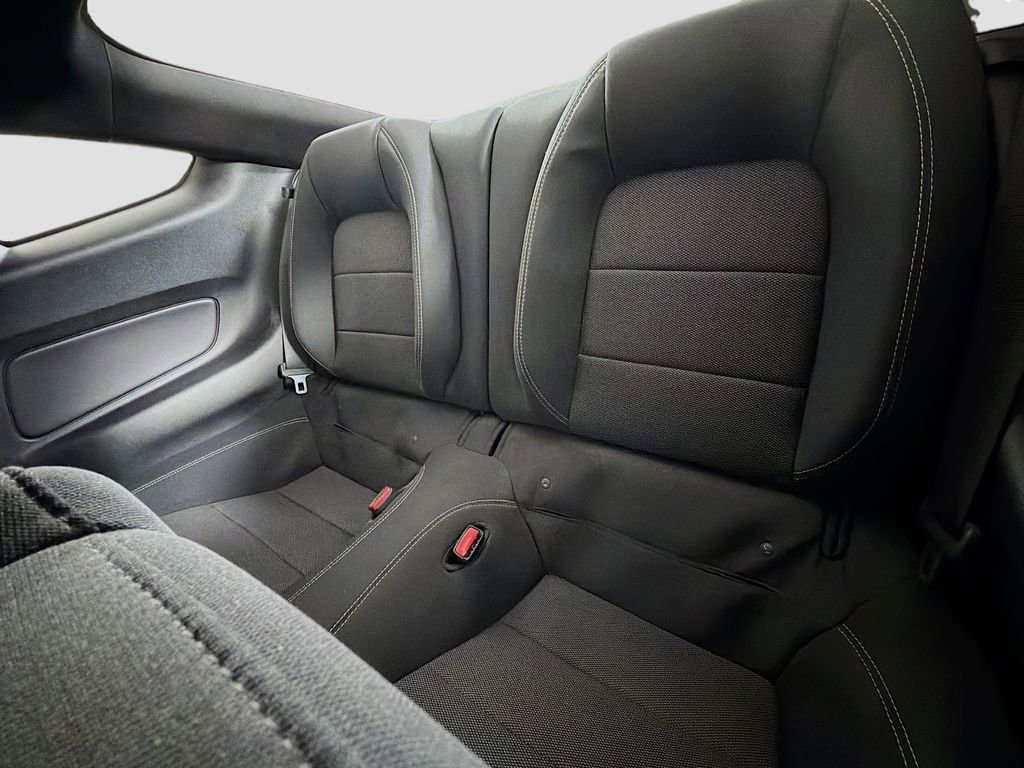 Used 2017 Ford Mustang Coupe RWD image 21