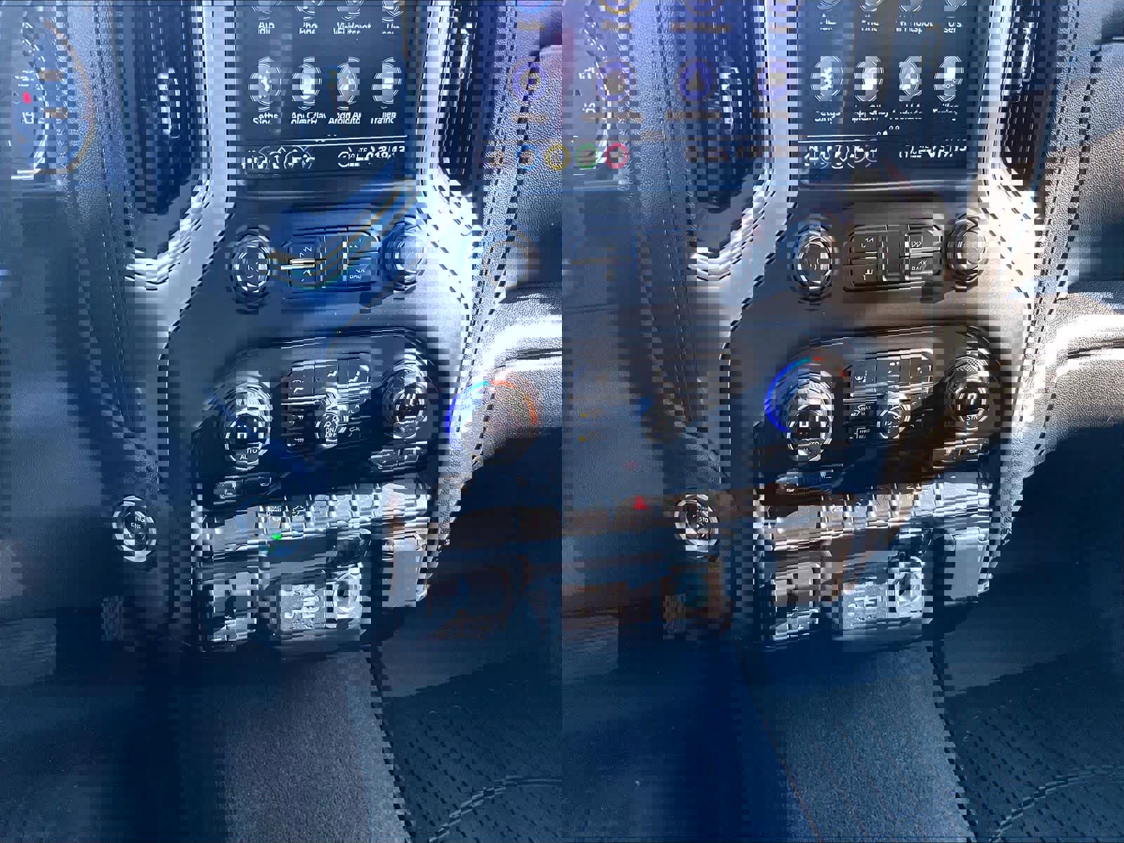 Used 2020 Chevrolet Silverado 2500 LTZ image 27