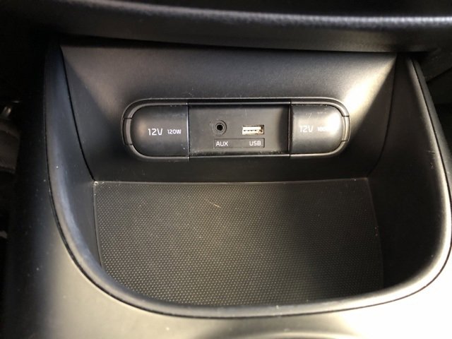Used 2016 Kia Soul + image 29