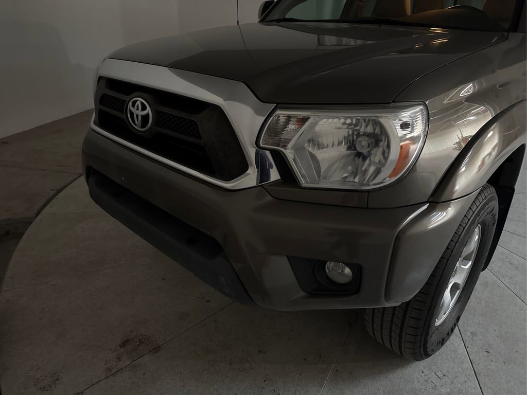 Used 2013 Toyota Tacoma 4x4 Access Cab V6 w/ TRD Off-Road Pkg image 32