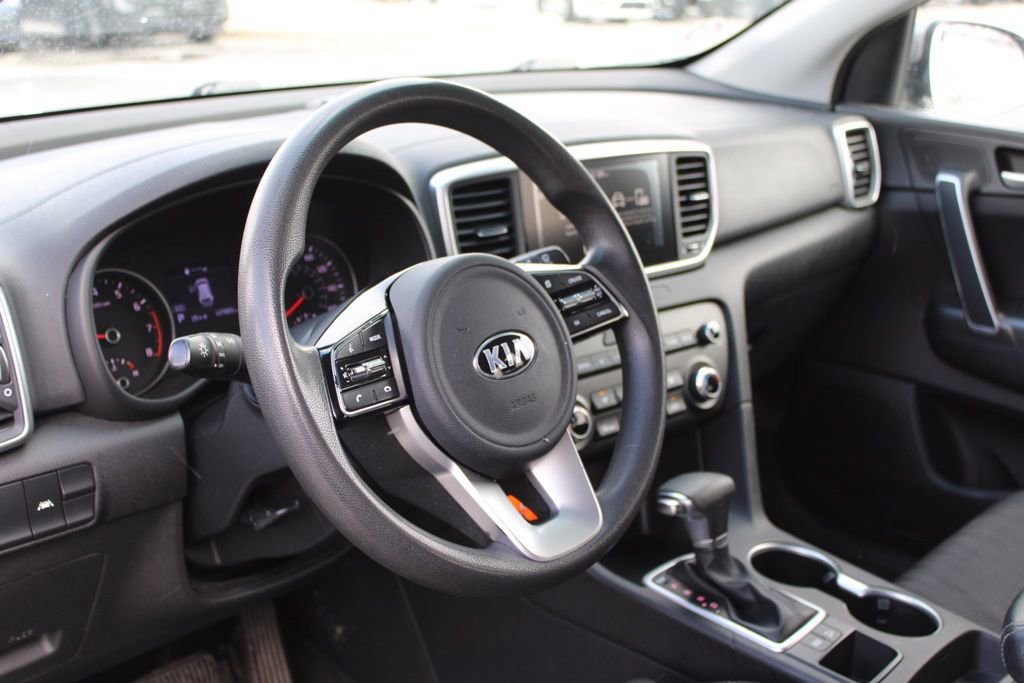 Used 2020 Kia Sportage LX image 16