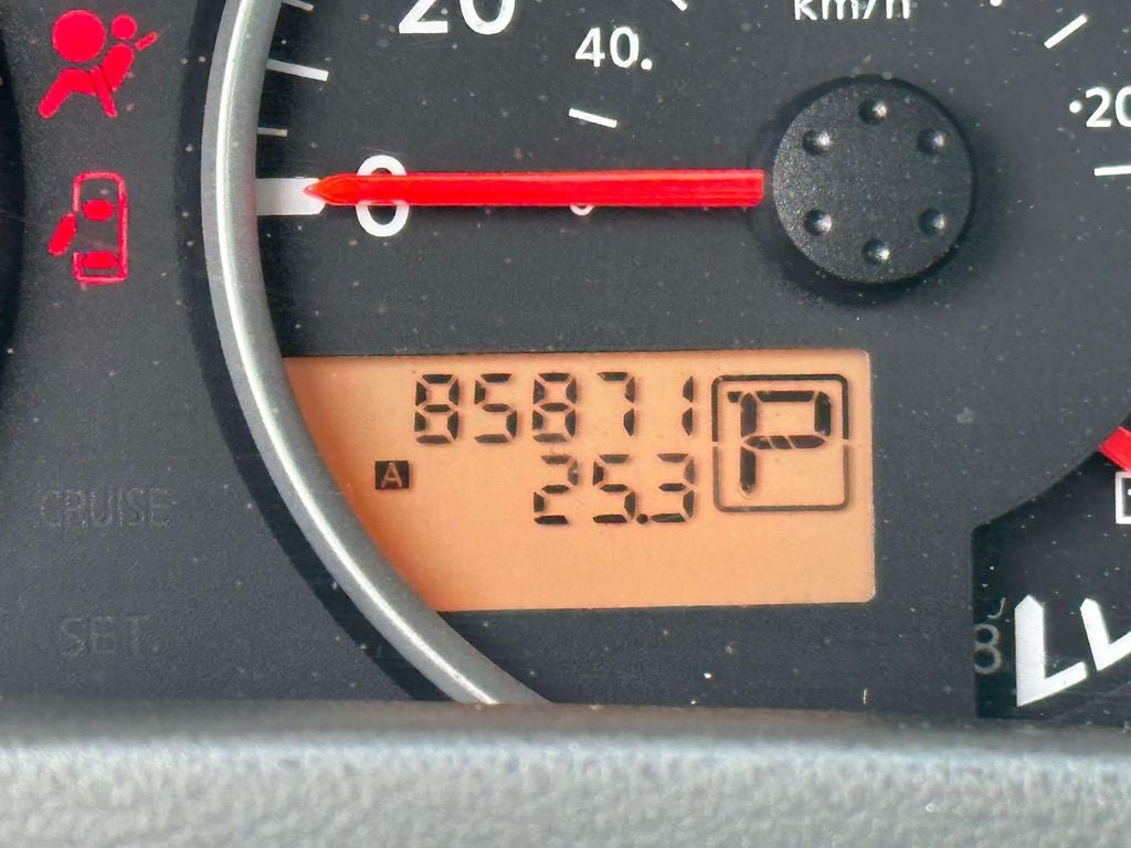 Used 2008 Nissan Pathfinder LE AWD/4WD image 28