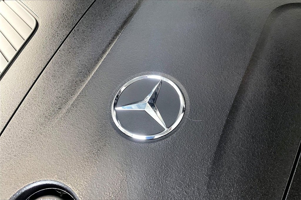 Used 2025 Mercedes-Benz C 300 Sedan image 32