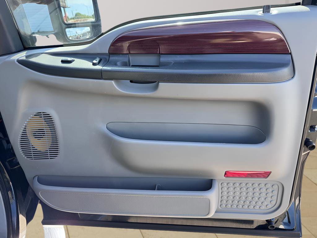 Used 2006 Ford F350 Lariat AWD/4WD image 25