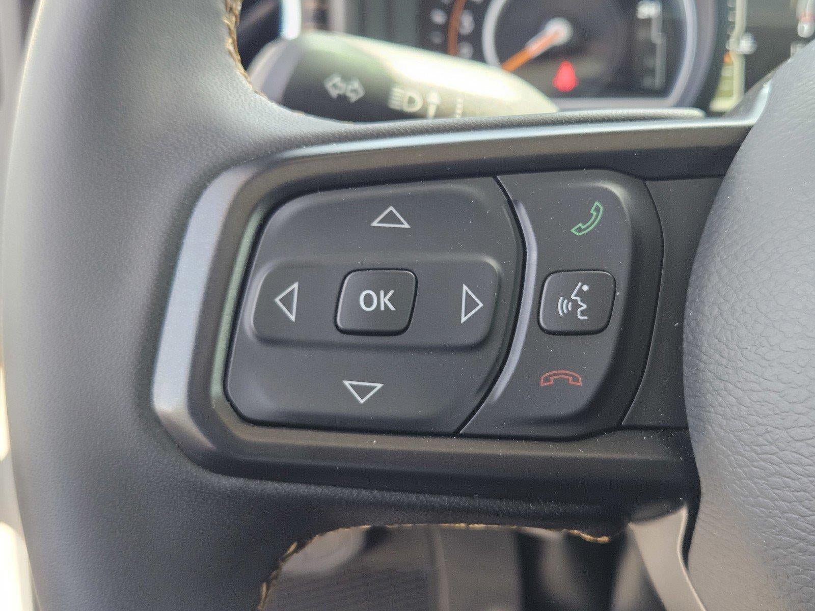 Used 2024 Jeep Gladiator Sport AWD/4WD image 19