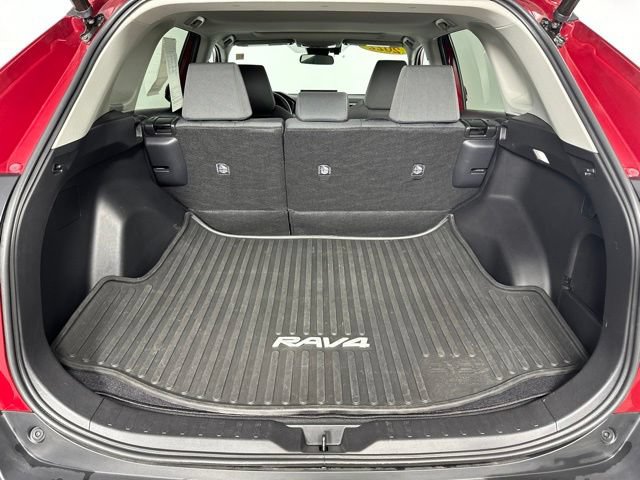 Used 2022 Toyota RAV4 XLE w/ Convenience Package AWD/4WD image 7