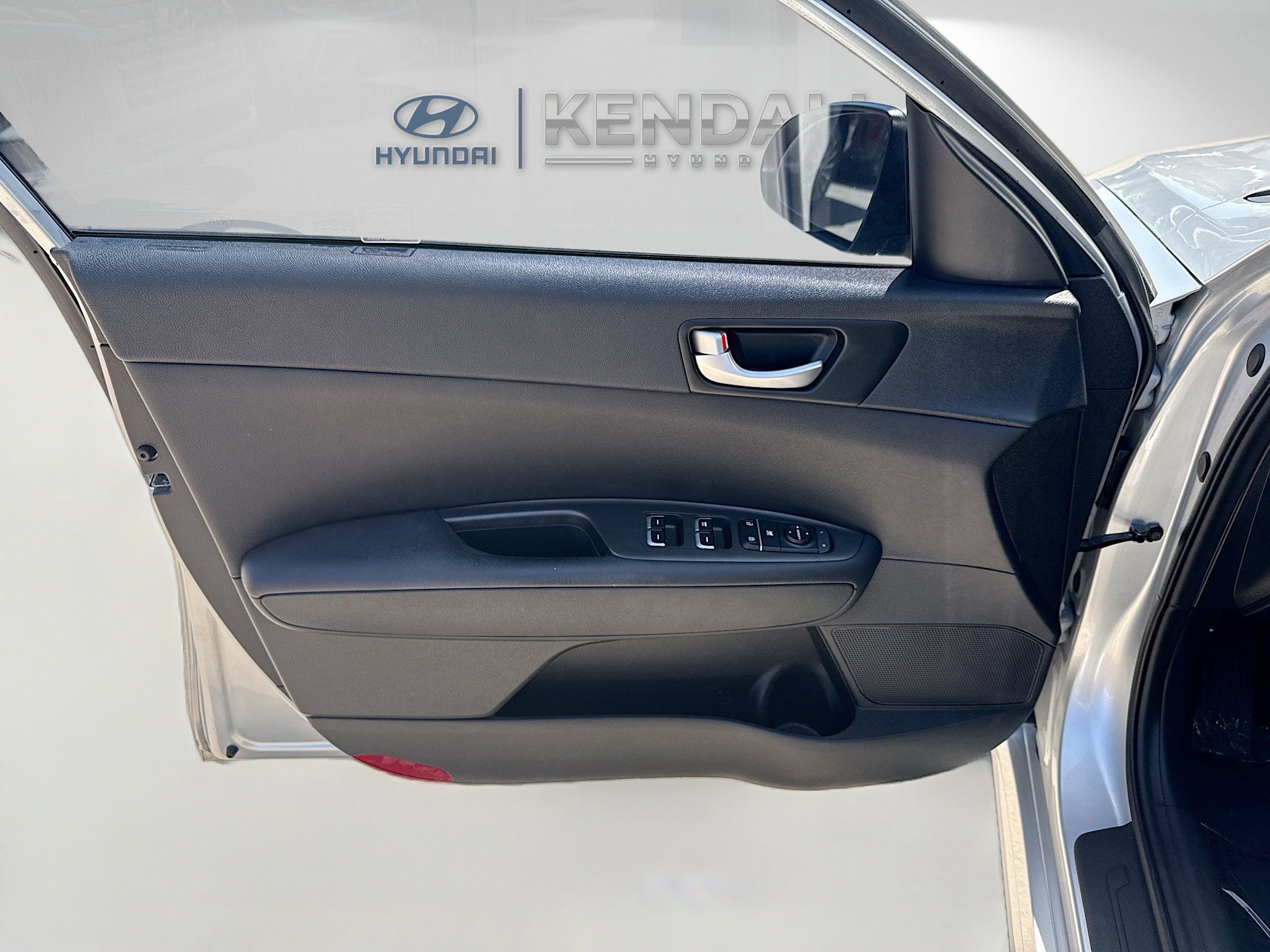 Used 2018 Kia Optima LX w/ 17" Alloy Wheels Package FWD image 17