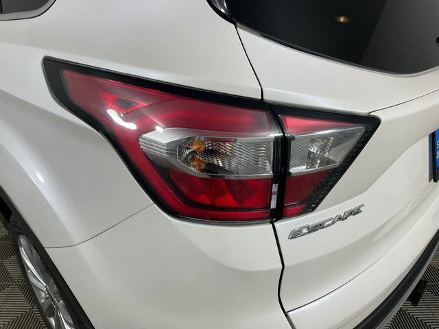 Used 2018 Ford Escape Titanium w/ Ford Safe & Smart Package image 18