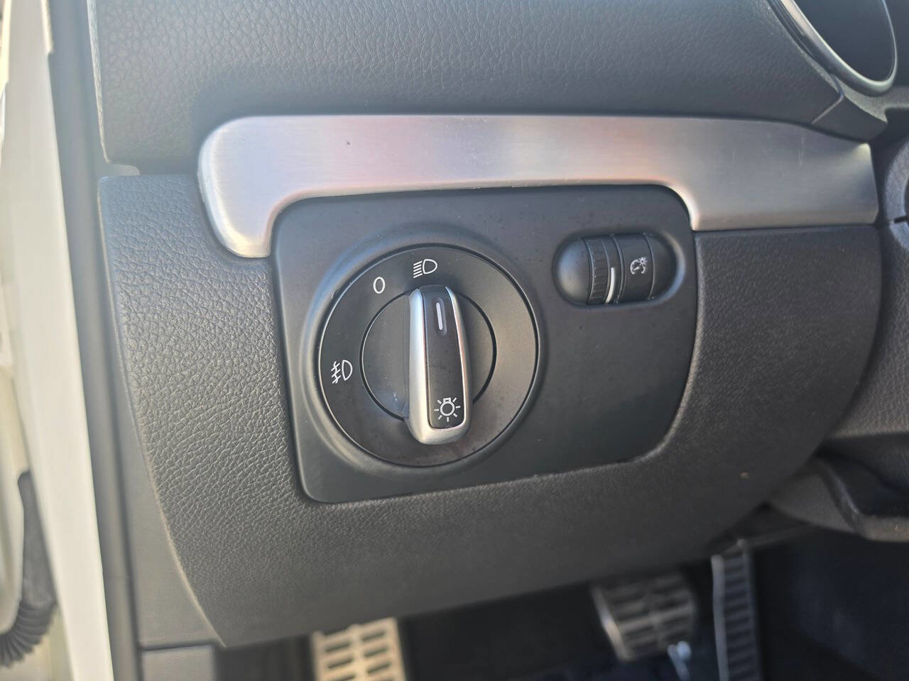 Used 2012 Volkswagen GTI Autobahn FWD image 39