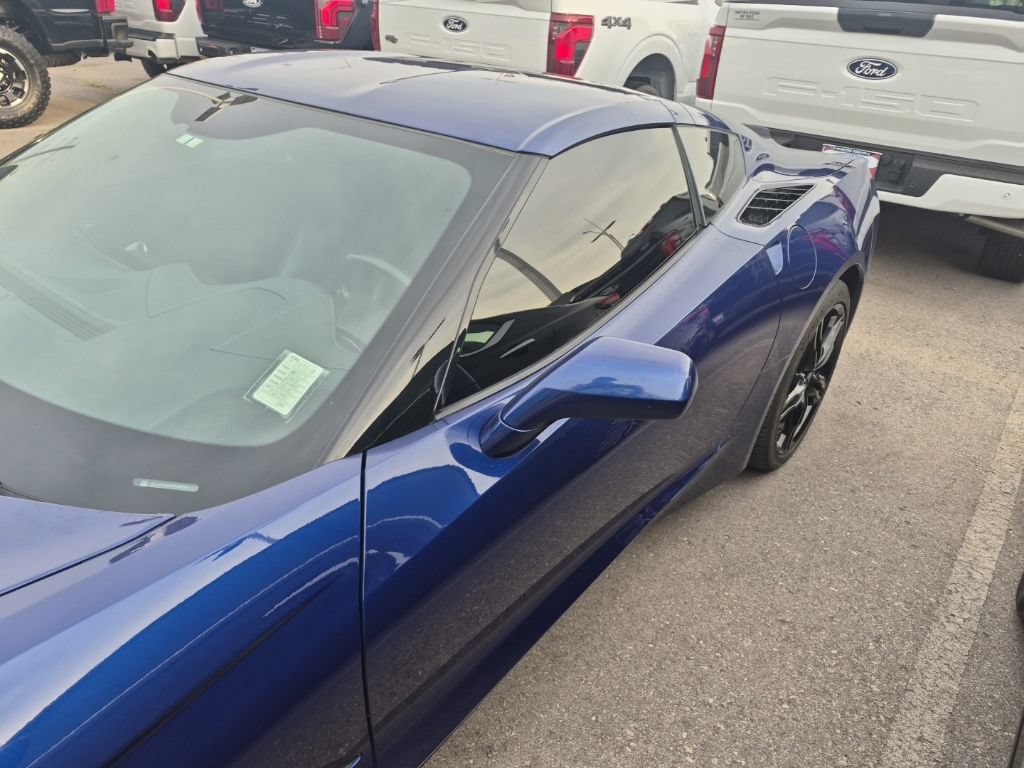 Used 2017 Chevrolet Corvette Stingray Coupe w/ 1LT RWD image 10