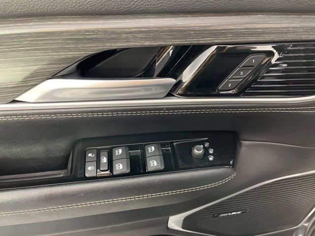 Used 2024 Jeep Wagoneer Series II w/ Flexible Seating Group image 33