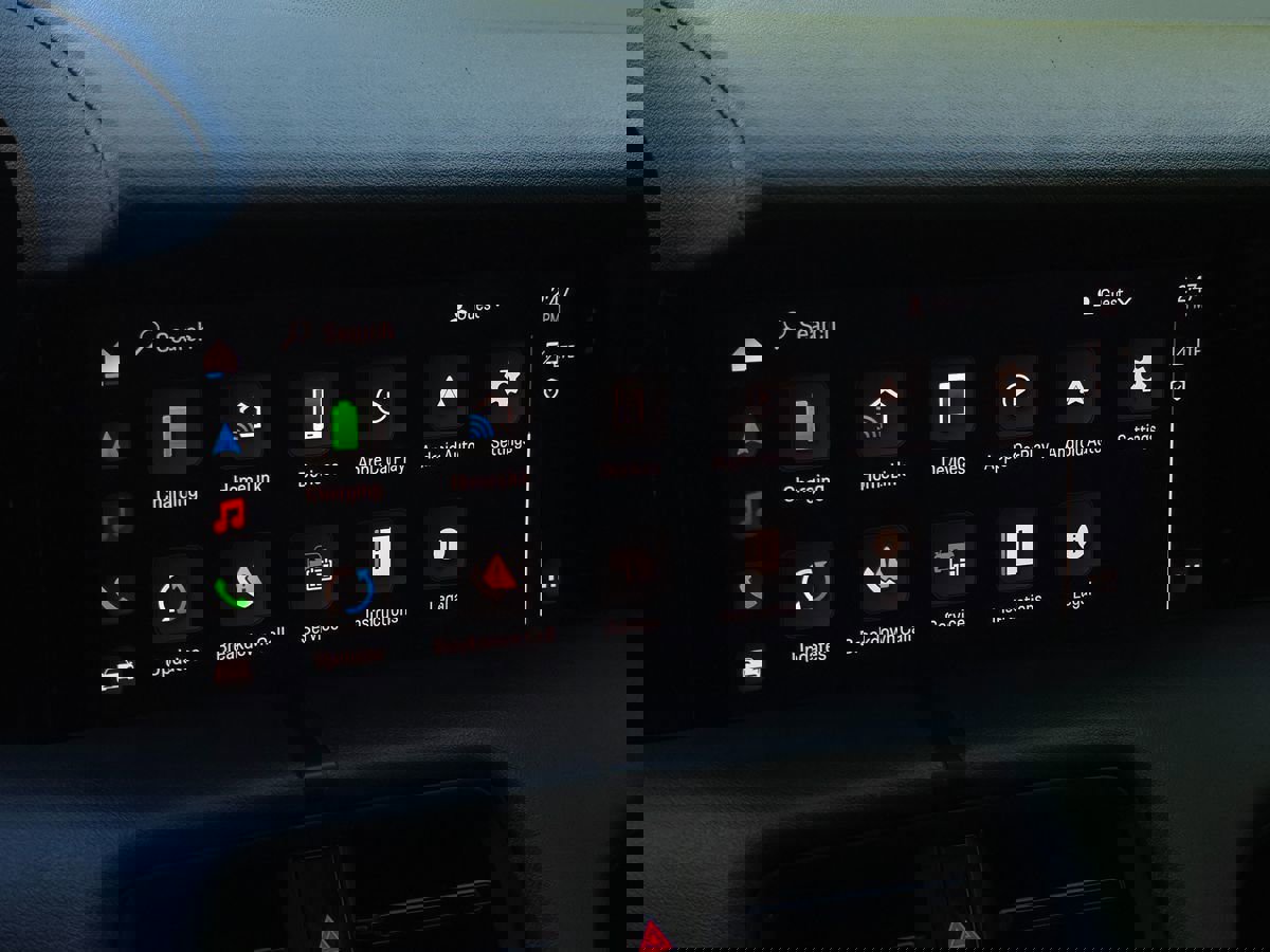 Used 2020 Porsche Taycan 4S w/ Premium Package image 46