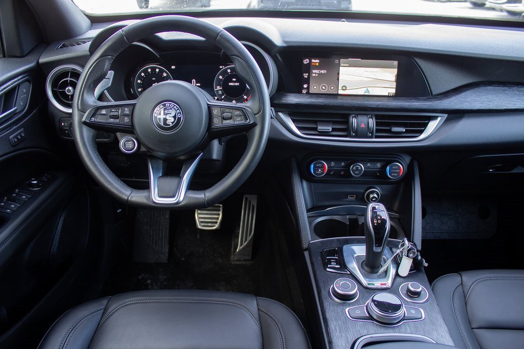 Used 2024 Alfa Romeo Stelvio Sprint image 13