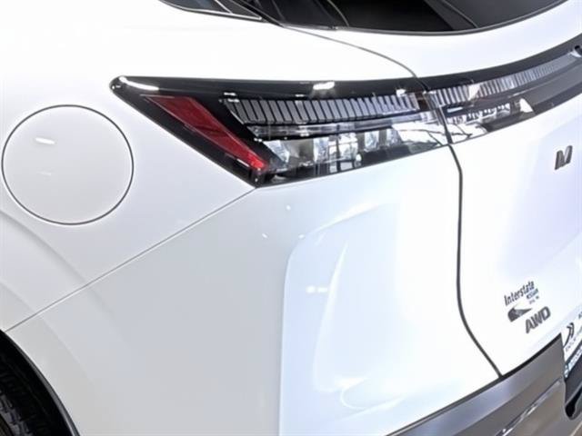 Used 2025 Nissan Murano SL AWD/4WD image 10