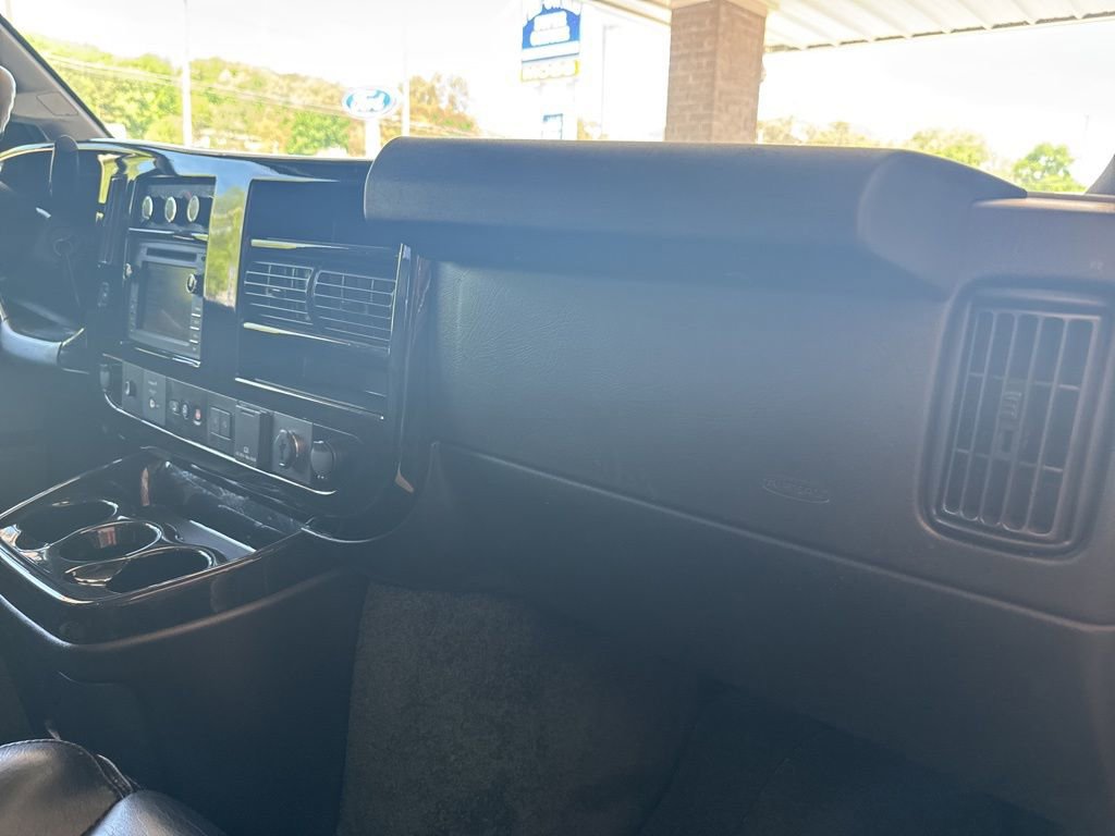 Used 2020 GMC Savana 2500 w/ Enhanced Convenience Package RWD image 23