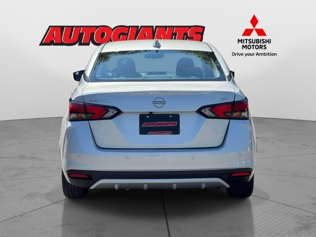 Used 2024 Nissan Versa SV FWD image 3