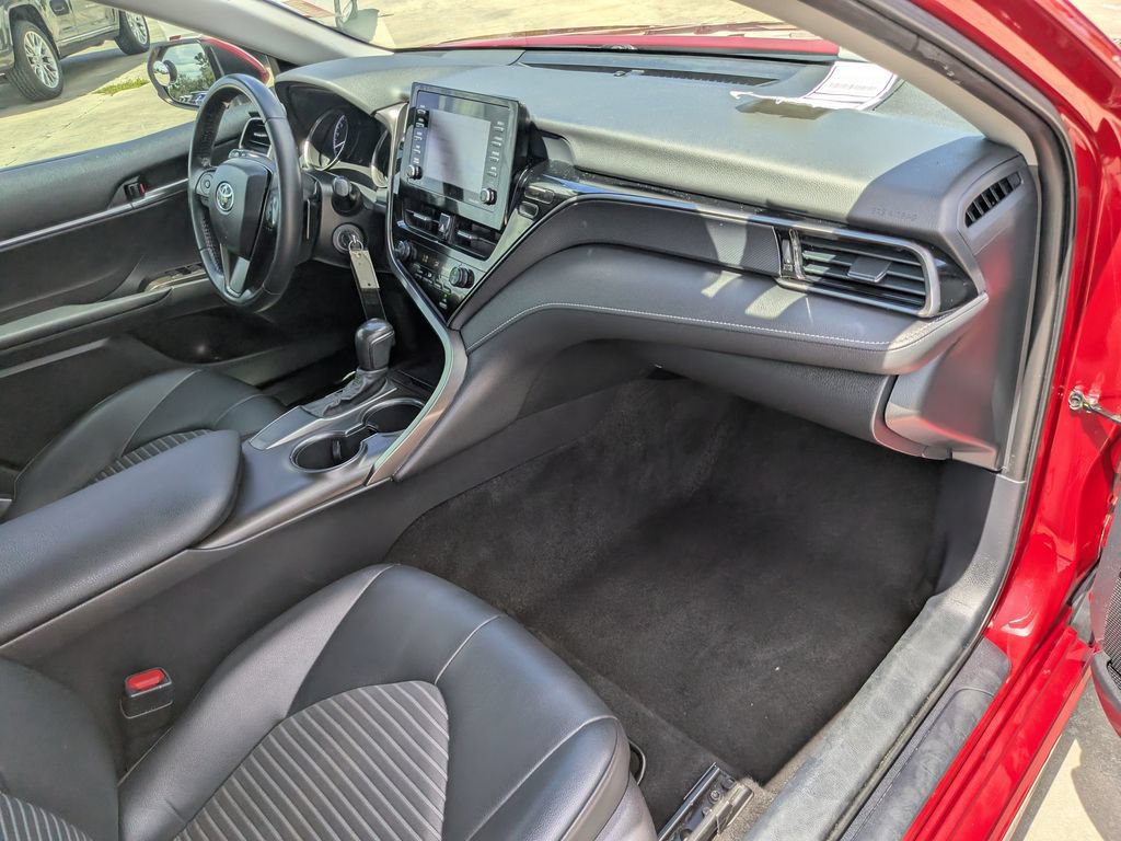 Used 2021 Toyota Camry SE FWD image 13