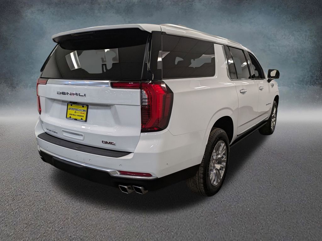 Used 2026 GMC Yukon XL Denali w/ Sun & Power Step Package AWD/4WD image 5