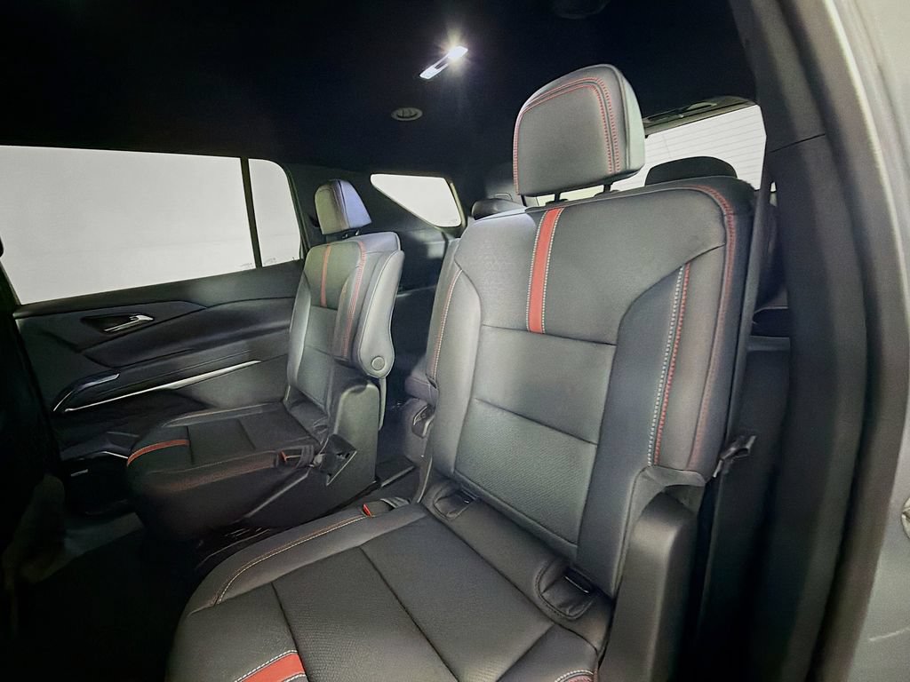New 2026 Chevrolet Traverse RS w/ LPO, Floor Liner Package AWD/4WD image 18