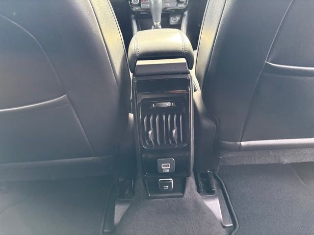 Used 2023 Jeep Compass Limited image 31