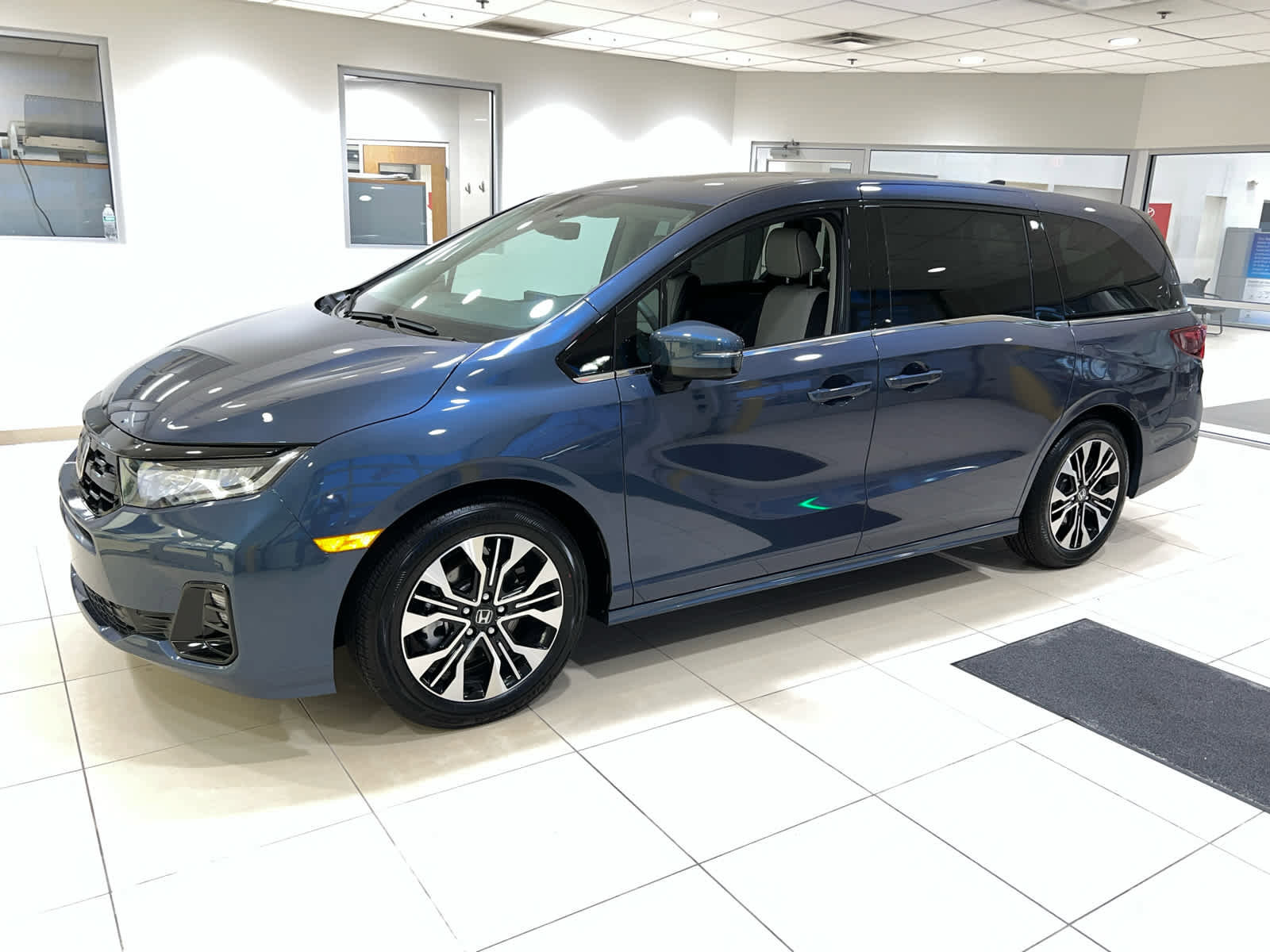 Certified 2026 Honda Odyssey Elite image 6