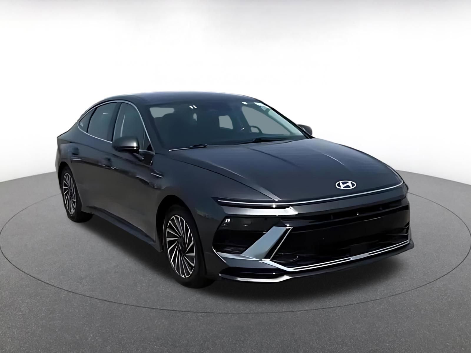 Used 2025 Hyundai Sonata SEL FWD image 3