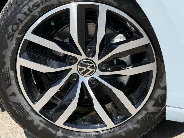 New 2026 Volkswagen Jetta SE image 7