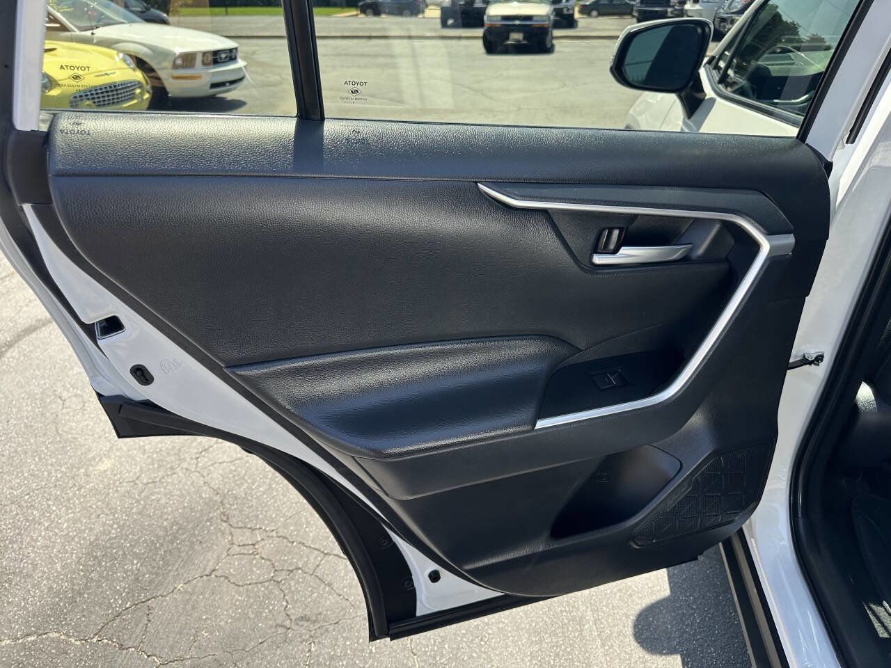 Used 2024 Toyota RAV4 XLE image 12