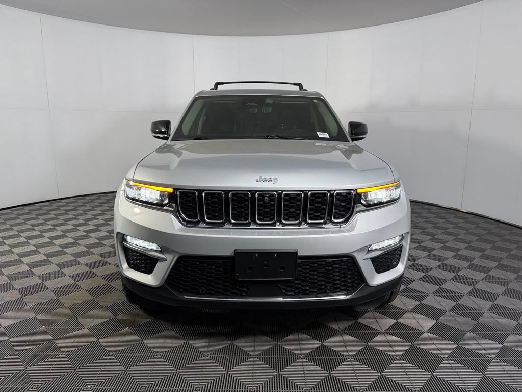Used 2023 Jeep Grand Cherokee 4WD 4xe w/ Luxury Tech Group II image 3