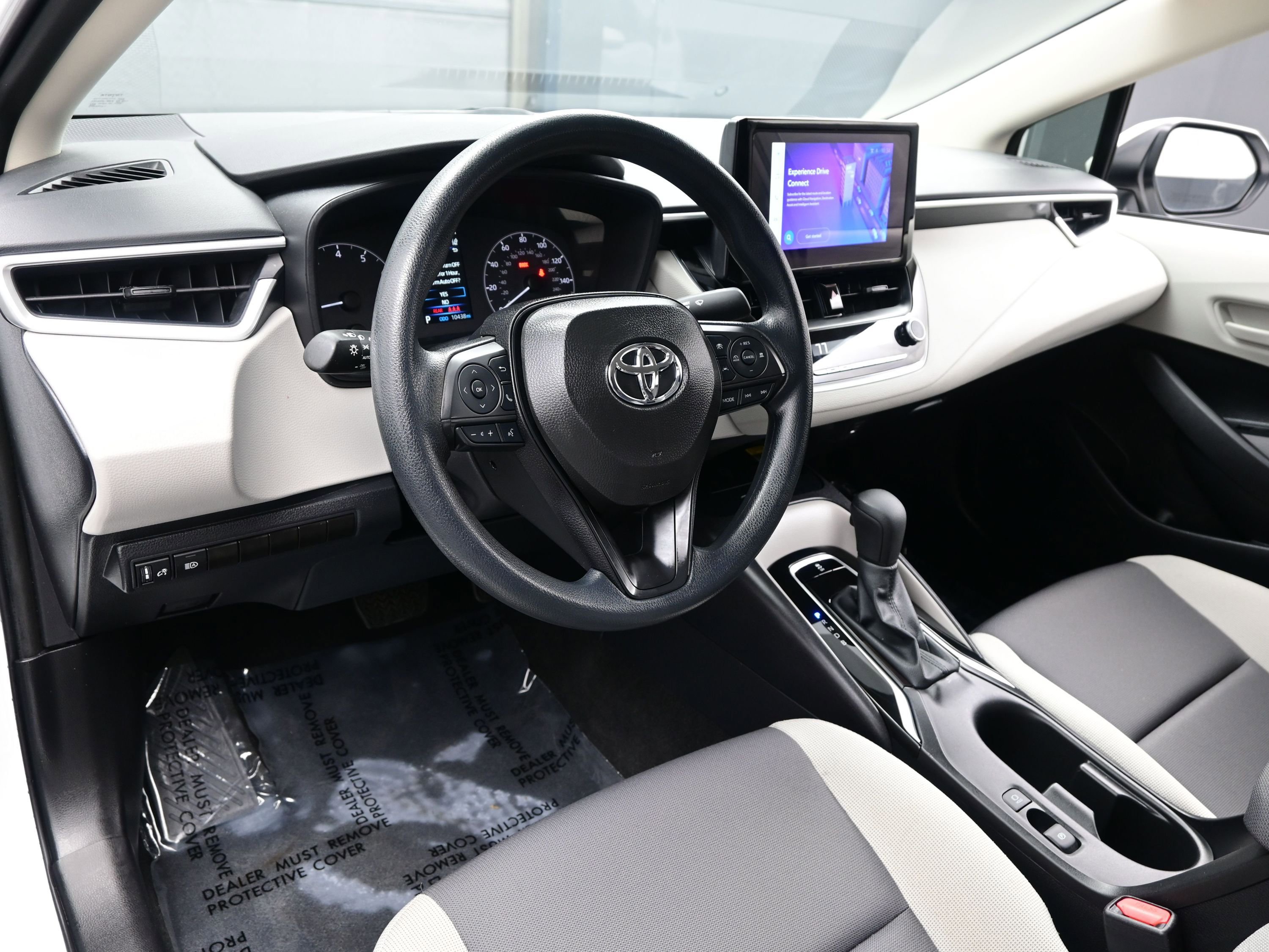 Used 2025 Toyota Corolla LE w/ LE Premium Package image 12